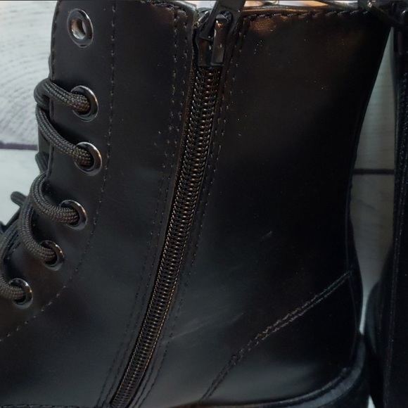 NWT Combat Boots - Picture 5 of 5